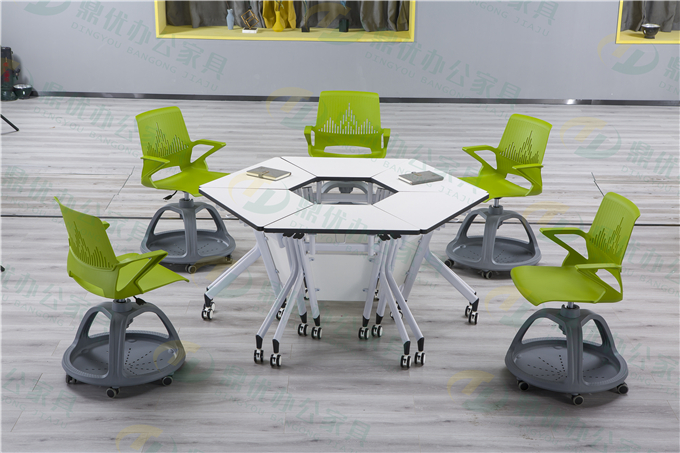 分组研讨型智慧教室桌椅为什么能够吸引学生